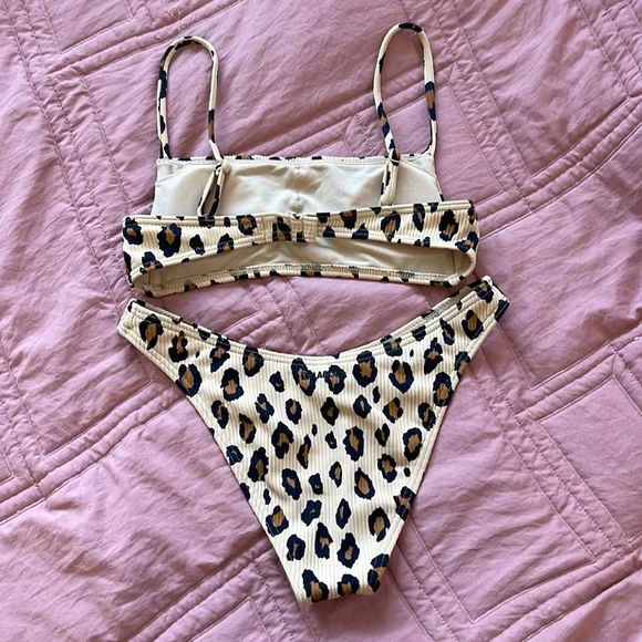 Billabong bikini cheetah print size S - Picture 2 of 2